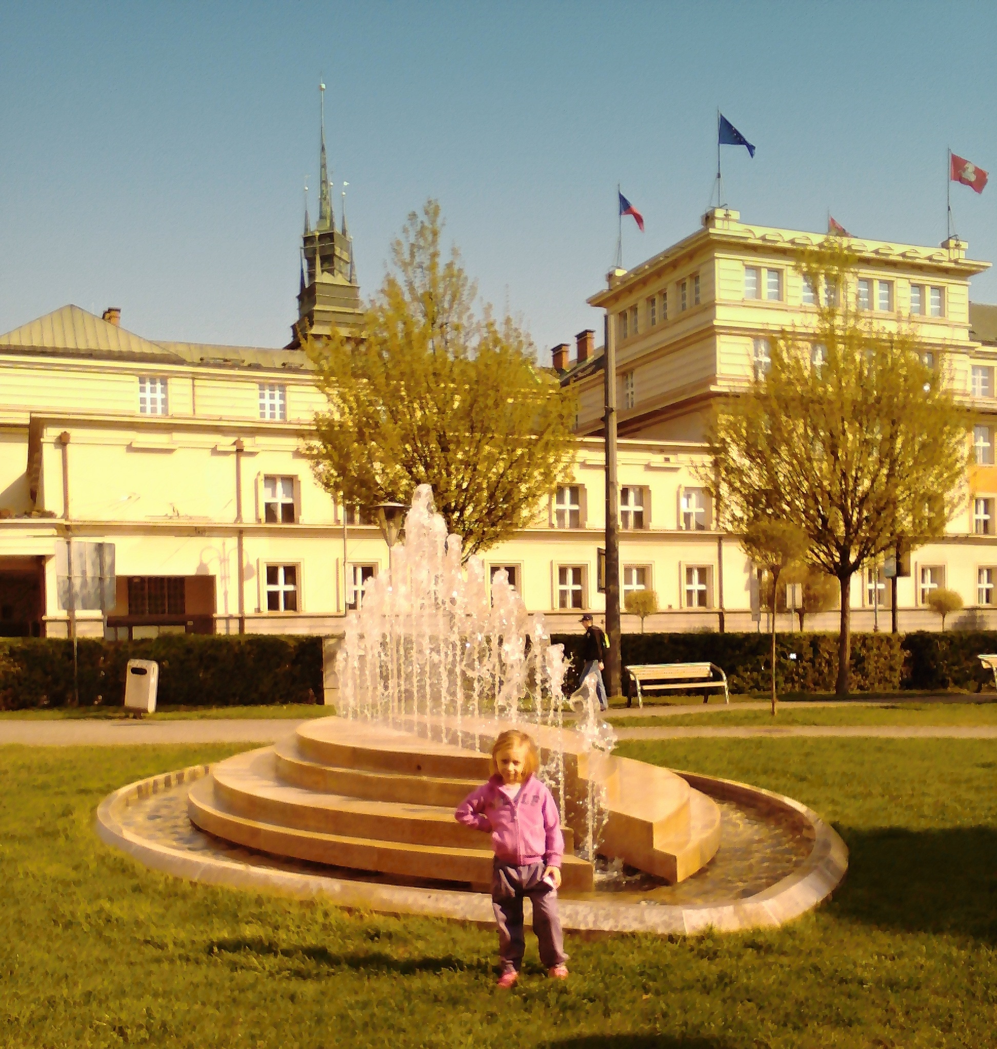 Pardubice_fontána_divadlo